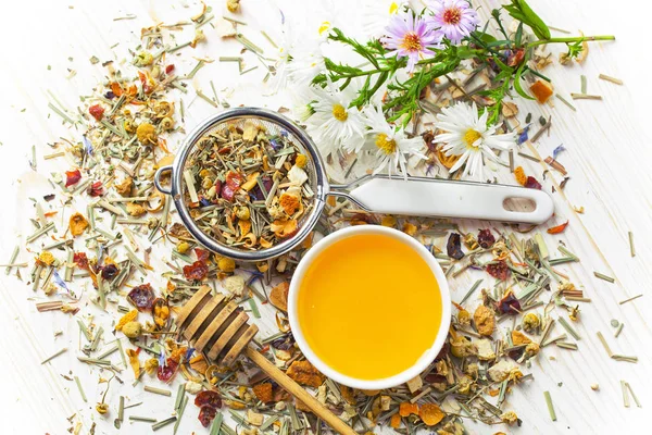 çay sıcak bir içecek olduğunu