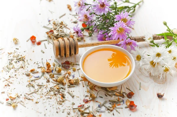 çay sıcak bir içecek olduğunu