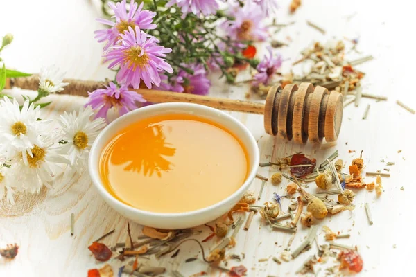 çay sıcak bir içecek olduğunu