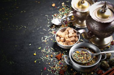 çay sıcak bir içecek olduğunu