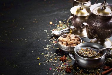 çay sıcak bir içecek olduğunu