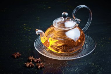 çay sıcak bir içecek olduğunu