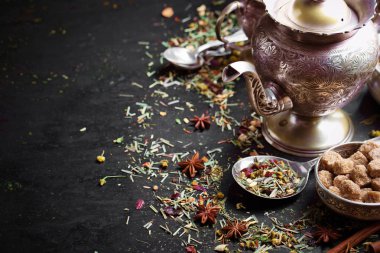 çay sıcak bir içecek olduğunu