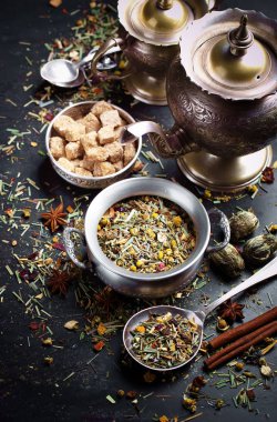 çay sıcak bir içecek olduğunu