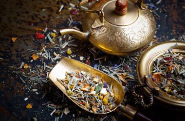 çay sıcak bir içecek olduğunu