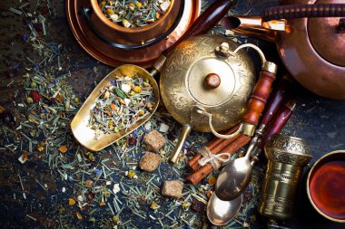 çay sıcak bir içecek olduğunu