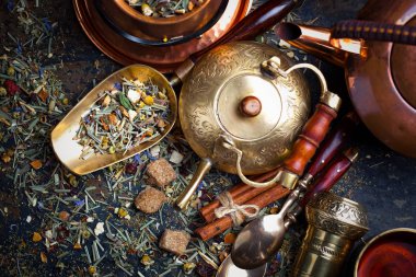 çay sıcak bir içecek olduğunu