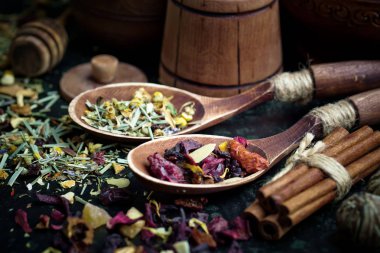 çay sıcak bir içecek olduğunu