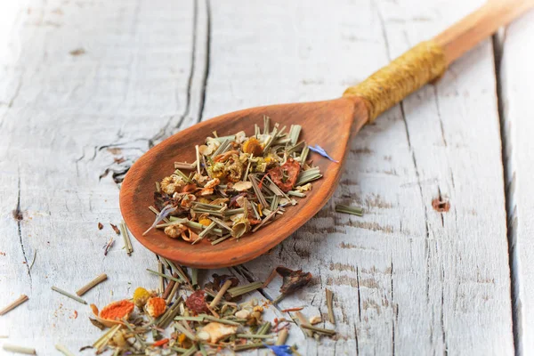 çay sıcak bir içecek olduğunu