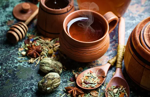 çay sıcak bir içecek olduğunu