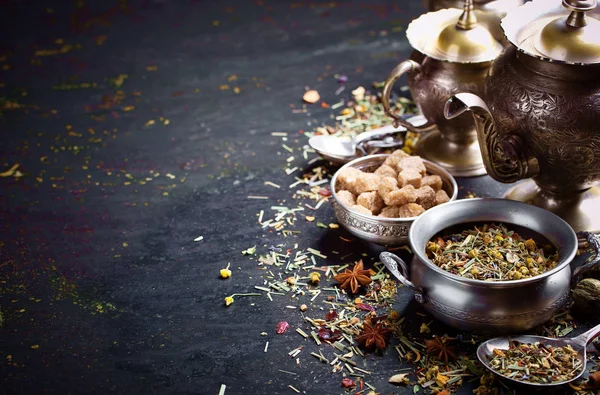 çay sıcak bir içecek olduğunu