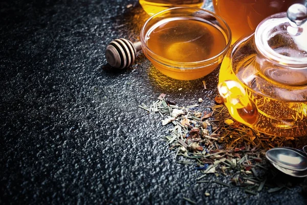 çay sıcak bir içecek olduğunu