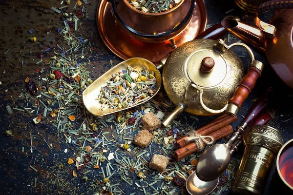 çay sıcak bir içecek olduğunu