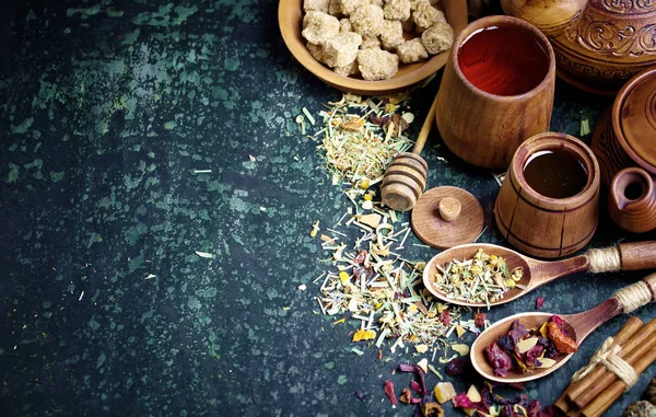 çay sıcak bir içecek olduğunu