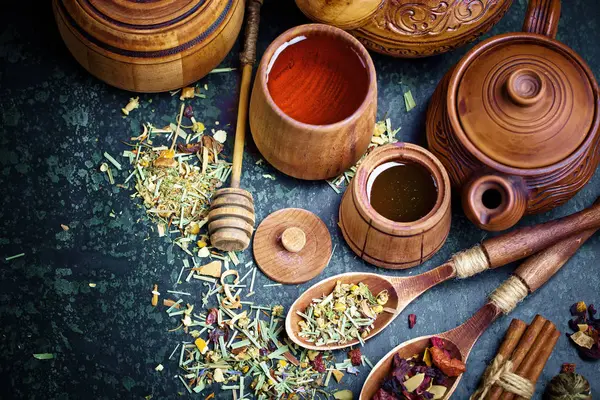 çay sıcak bir içecek olduğunu