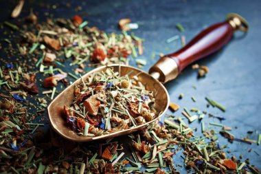 Çay sıcak içecek masada bileşiminde