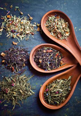 Çay sıcak içecek masada bileşiminde