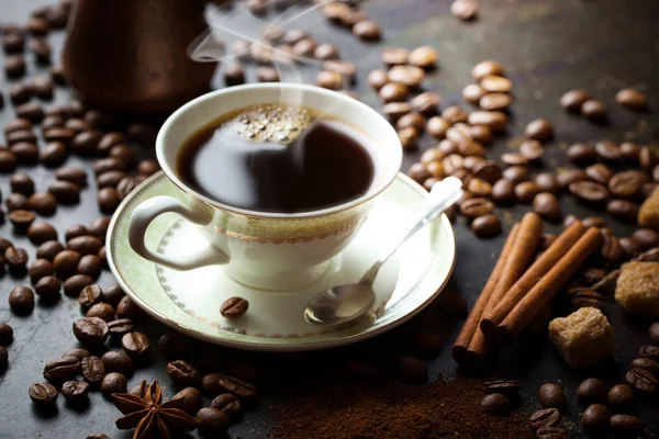 Черный кофе горячий напиток — стоковое фото