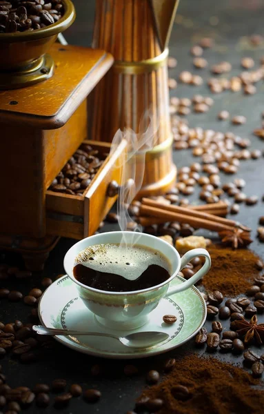 Черный кофе горячий напиток — стоковое фото