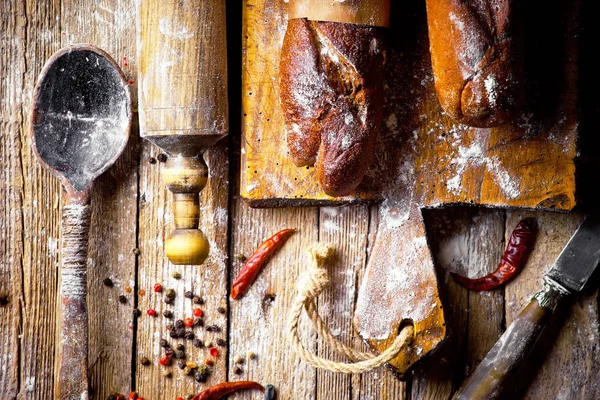 Pan Repostería Una Composición Con Accesorios Cocina Sobre Fondo Viejo — Foto de Stock