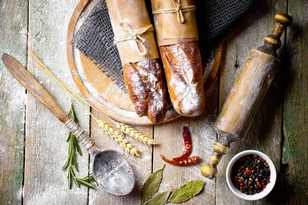 Pan Repostería Una Composición Con Accesorios Cocina Sobre Fondo Viejo — Foto de Stock