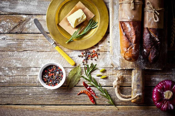 Pan Repostería Una Composición Con Accesorios Cocina Sobre Fondo Viejo — Foto de Stock