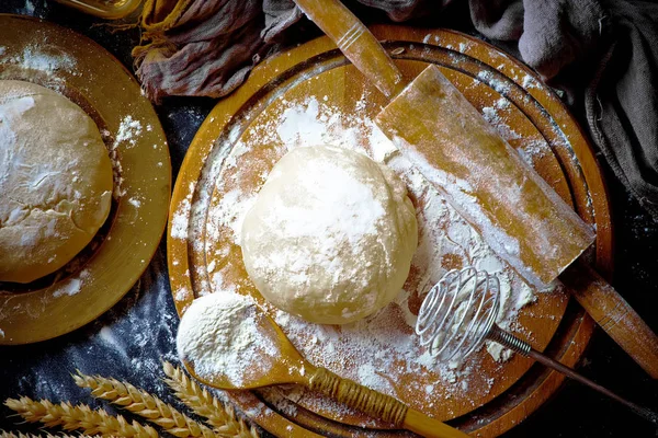 Ciasto Mąki Tle Starego Składu Akcesoria Kuchenne — Zdjęcie stockowe