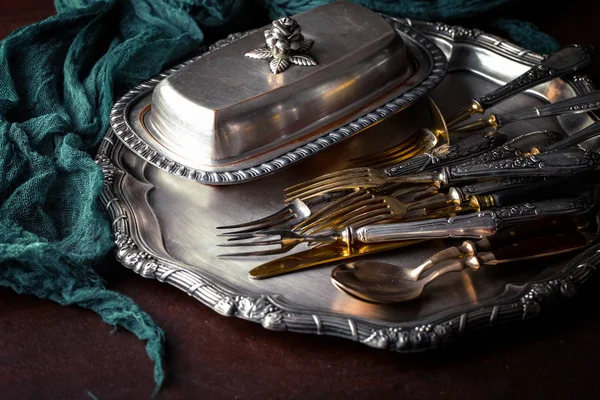 Старий Срібний Посуд Аксесуарами Кухні — стокове фото