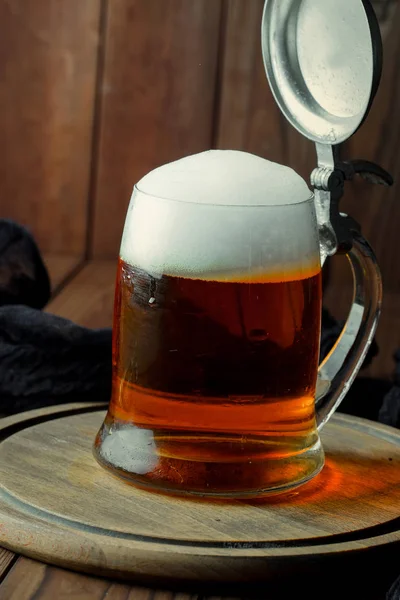 Light Foam Beer Glass Old Background — Stock Photo, Image