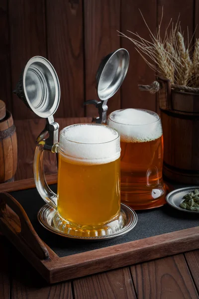 Light Foam Beer Glass Old Background — Stock Photo, Image