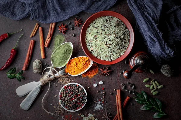 Especiarias Para Cozinhar Com Acessórios Cozinha Fundo Antigo — Fotografia de Stock