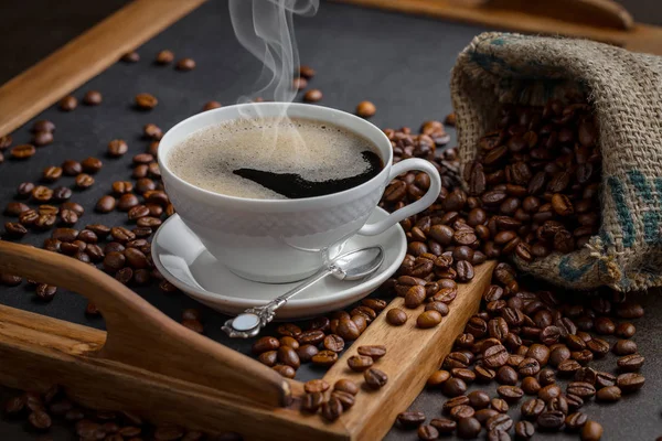 Černá Kávová Zrna Starém Pozadí — Stock fotografie