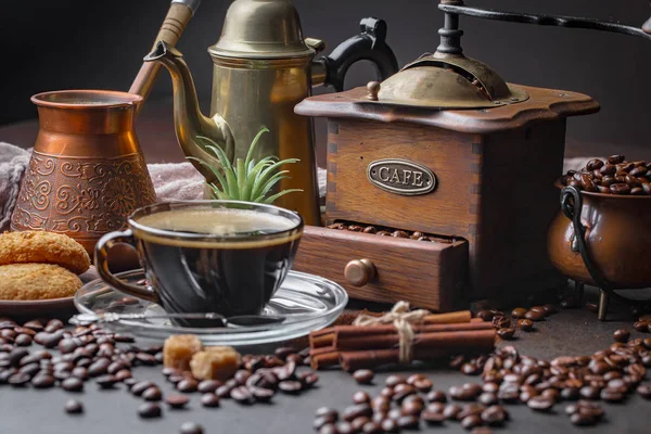 Kaffee Tasse Und Untertasse Auf Altem Hintergrund — Stockfoto