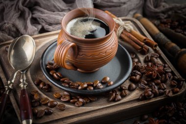 Kahve fincanındaki kahve fincanı, eski bir arka plan..
