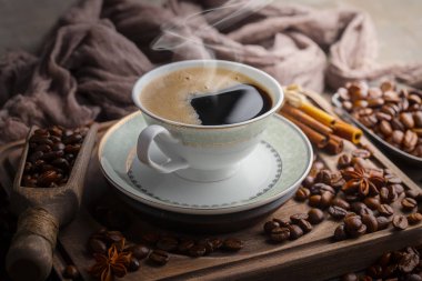 Kahve fincanındaki kahve fincanı, eski bir arka plan..