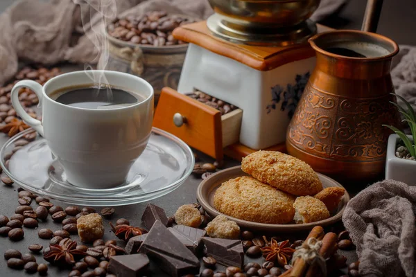 Koffiebonen Worden Geroosterd Een Pan Met Rook — Stockfoto