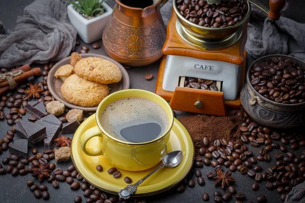 Los Granos Café Tostan Una Sartén Con Humo — Foto de Stock