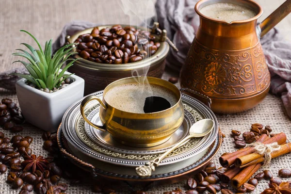 Kaffee Einer Tasse Auf Altem Hintergrund — Stockfoto