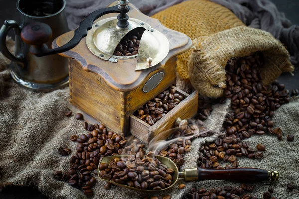 Café Una Taza Fondo Granos Café Fondo Antiguo —  Fotos de Stock