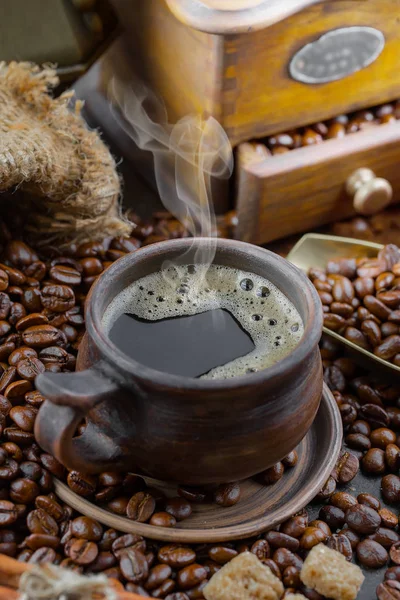 Svart Kaffe Gammal Bakgrund Kopp — Stockfoto