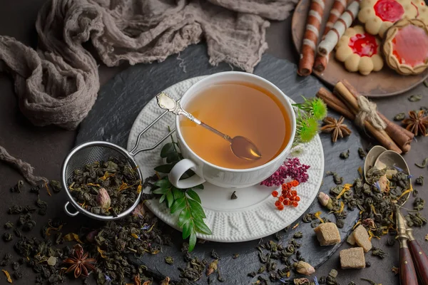 Heißer Tee Einer Tasse Auf Altem Hintergrund — Stockfoto