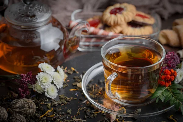 Tee Heißgetränk Auf Altem Hintergrund Komposition Auf Dem Tisch — Stockfoto