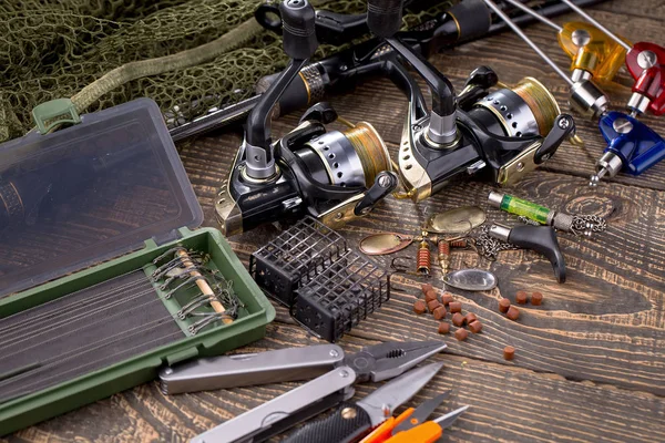 Fiskeredskap Träbord — Stockfoto