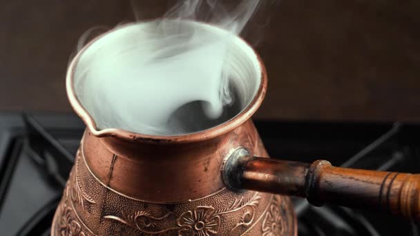 Caffè Caldo Una Tazza Con Vapore Vecchio Sfondo — Video Stock