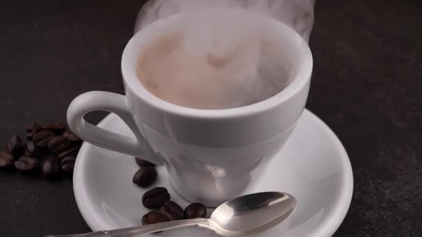 Горячий Кофе Чашке Паром Старом Фоне — стоковое видео