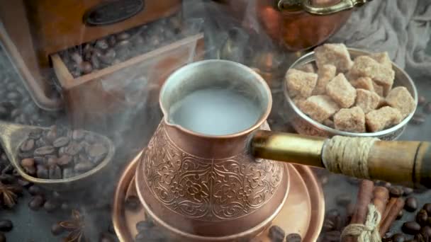 Caffè Caldo Una Tazza Con Vapore Vecchio Sfondo — Video Stock