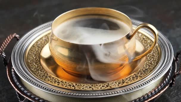 Café Caliente Una Taza Con Vapor Sobre Fondo Viejo — Vídeos de Stock