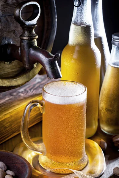 Light Beer Glass Table Composition Accessories Old Background — Stock Photo, Image