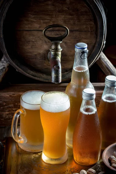 Licht Bier Een Glas Een Tafel Compositie Met Accessoires Een — Stockfoto