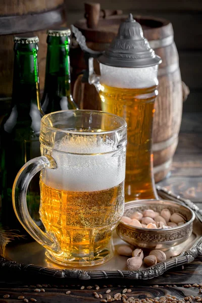 Легкое Пиво Стакане Столе — стоковое фото